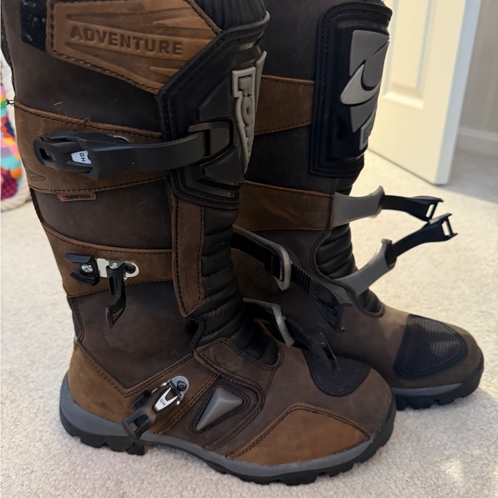 Men's Brown Motorcycle Boots - Picture 3 of 7